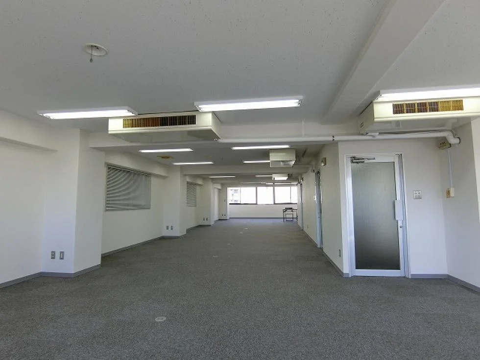 新宿カメヤビル 8 執務室 10