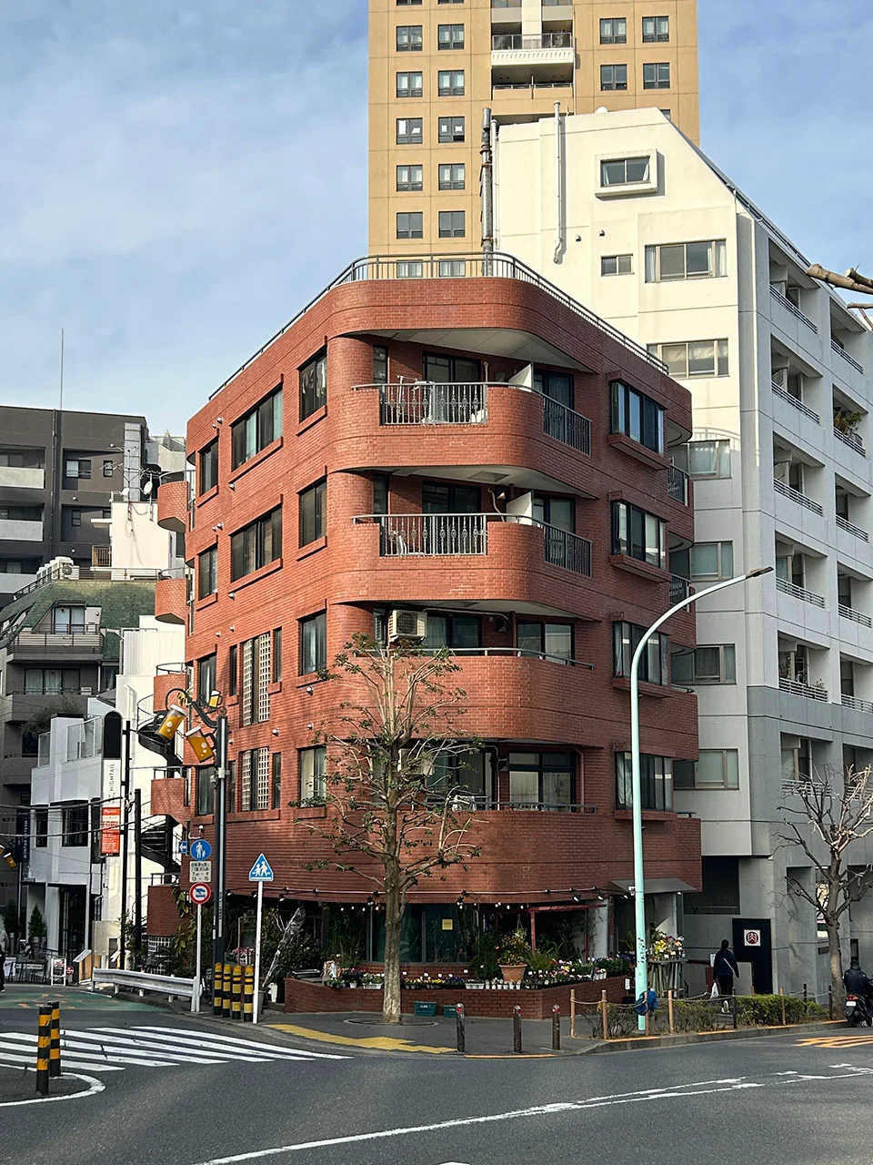 貸事務所 4 オフィスビル外観 1