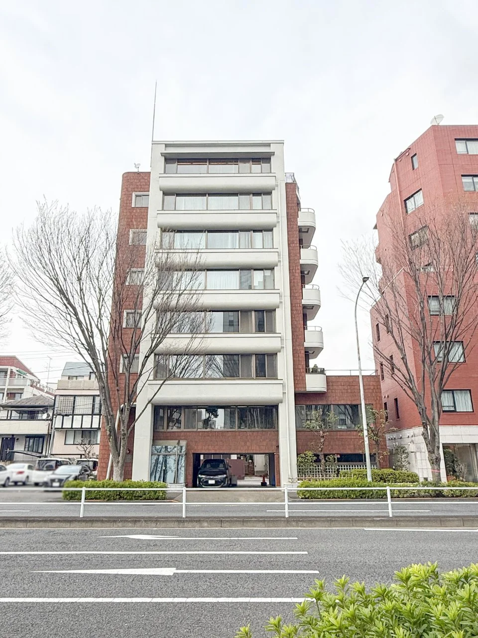 パラッツォ大山ビル 4 オフィスビル外観 1