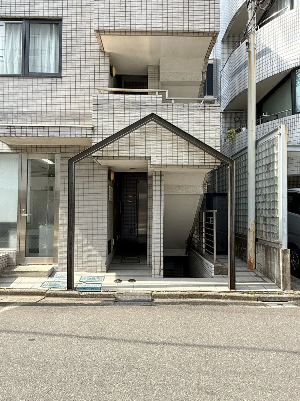 雅ビル B1 ビルエントランス 3