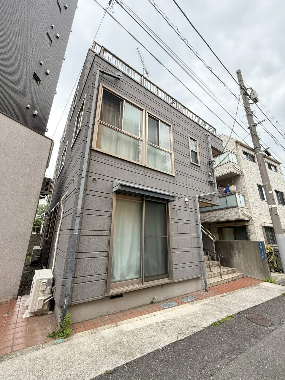 渋谷区本町1丁目戸建 1 外観 1