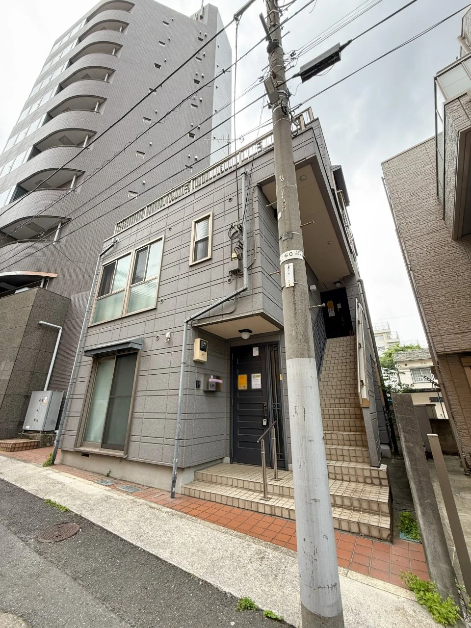 渋谷区本町1丁目戸建 1 外観 2