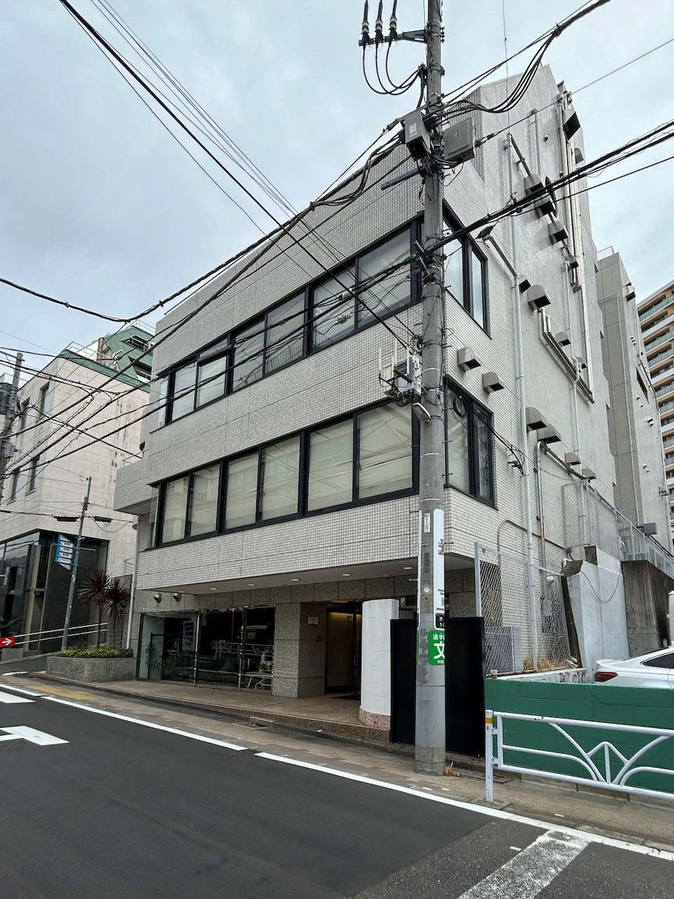 ユーエスト青山ビル 6 オフィスビル外観 2