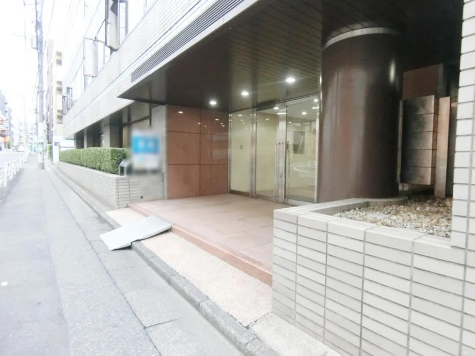 西新宿豊国ビル 1 ビルエントランス 3