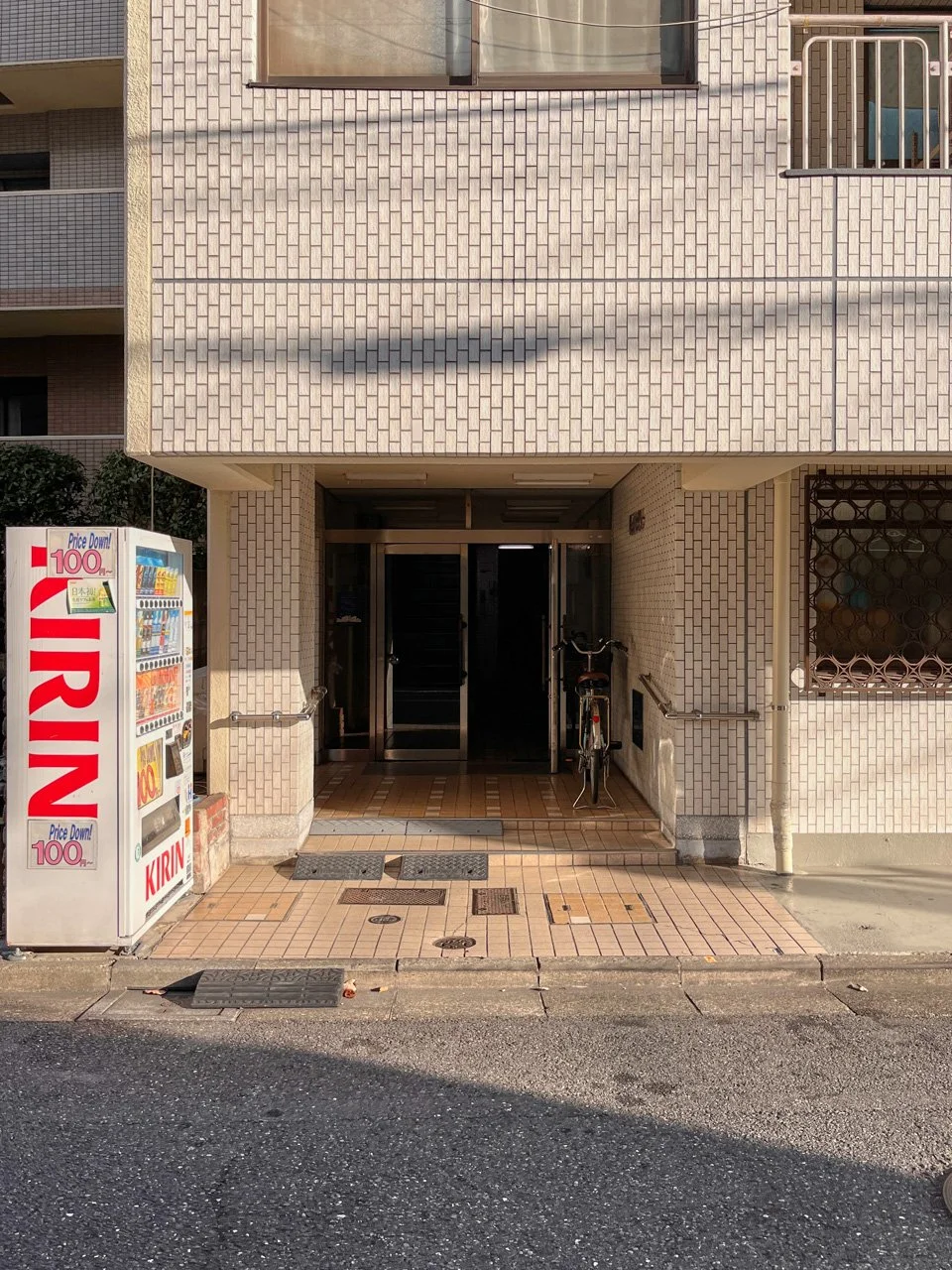 桜山ビル 3 エントランス 3