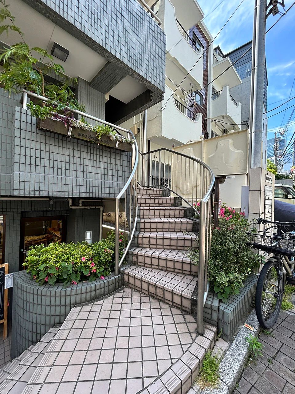 渋谷高橋ビル B1 ビルエントランス 3