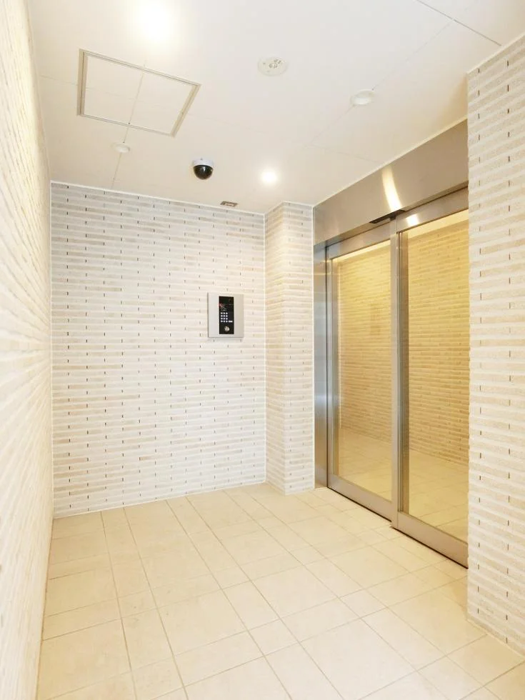 ウェルスクエアイズム千駄ヶ谷(WELL SQUARE ISM SENDAGAYA) 1 エントランス 3