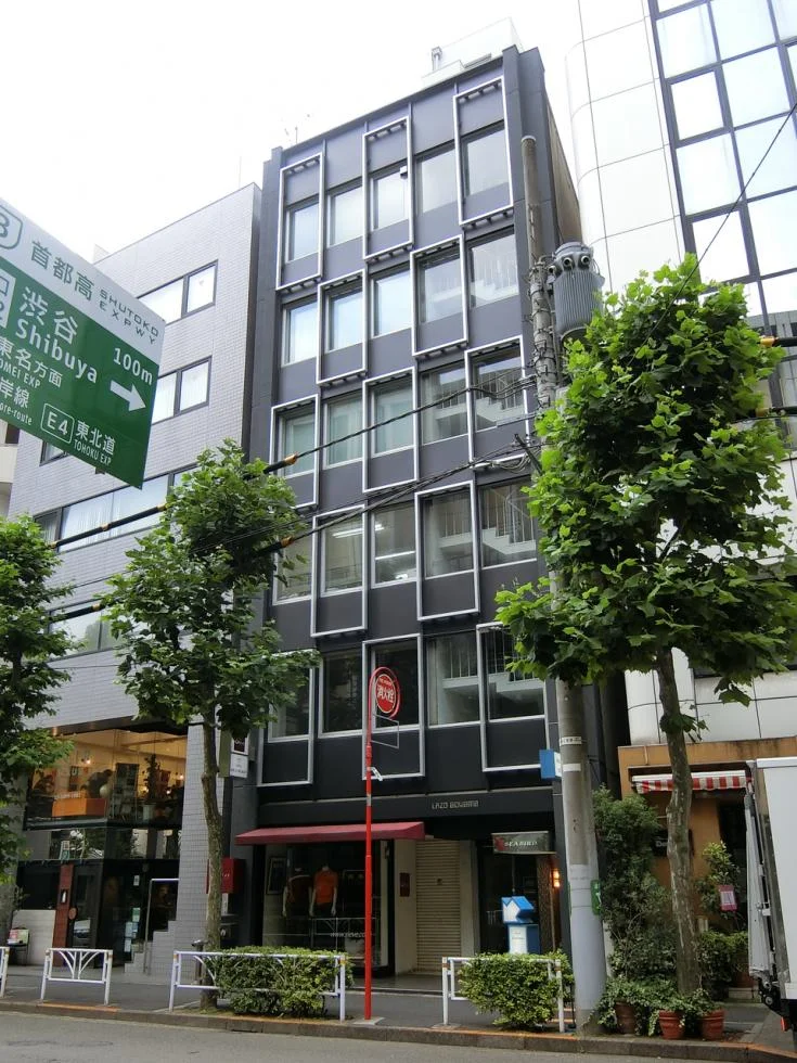LAZO AOYAMA 5 外観 1