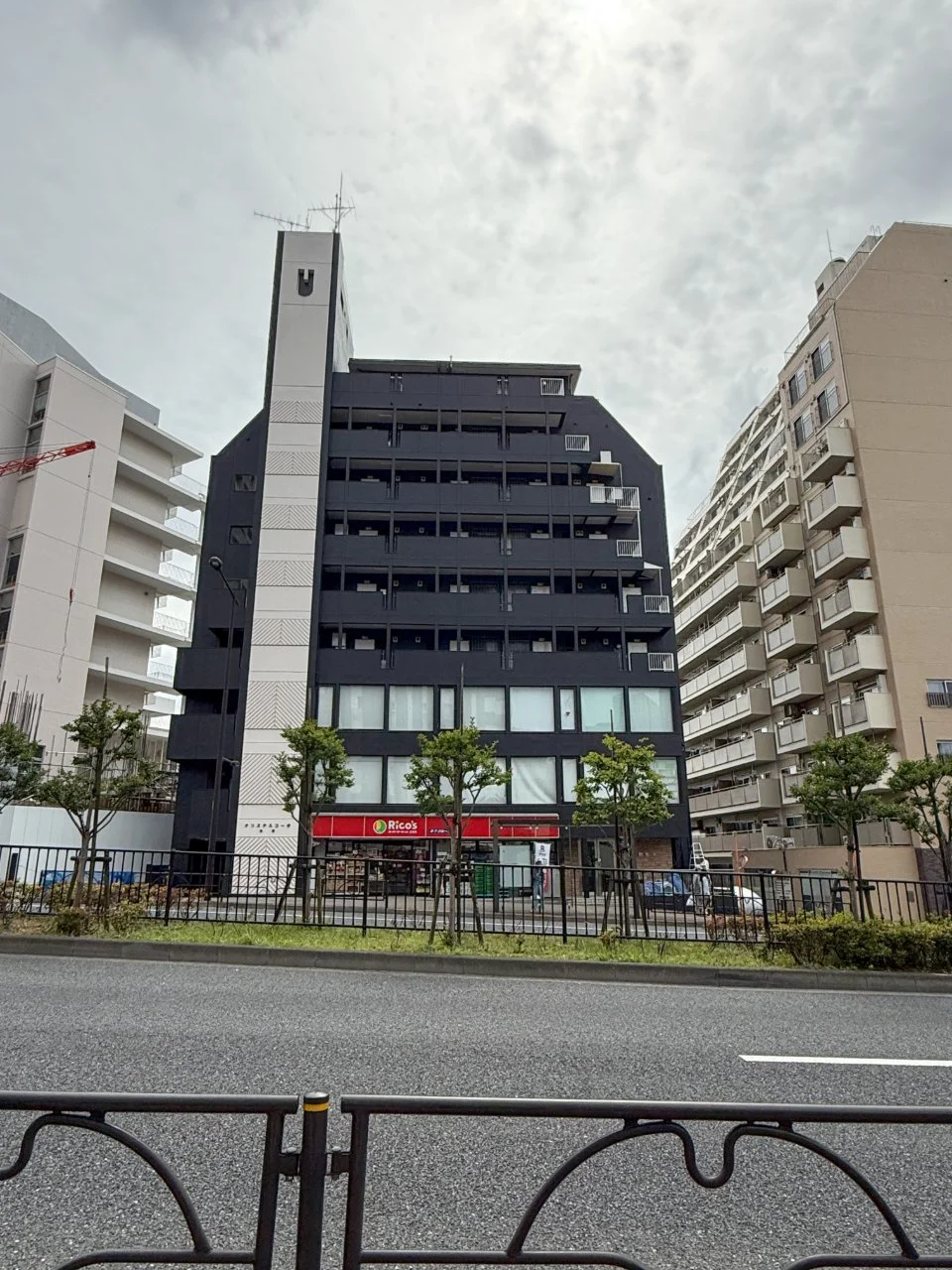 クリスタルコーポ京西ビル 2 外観 1