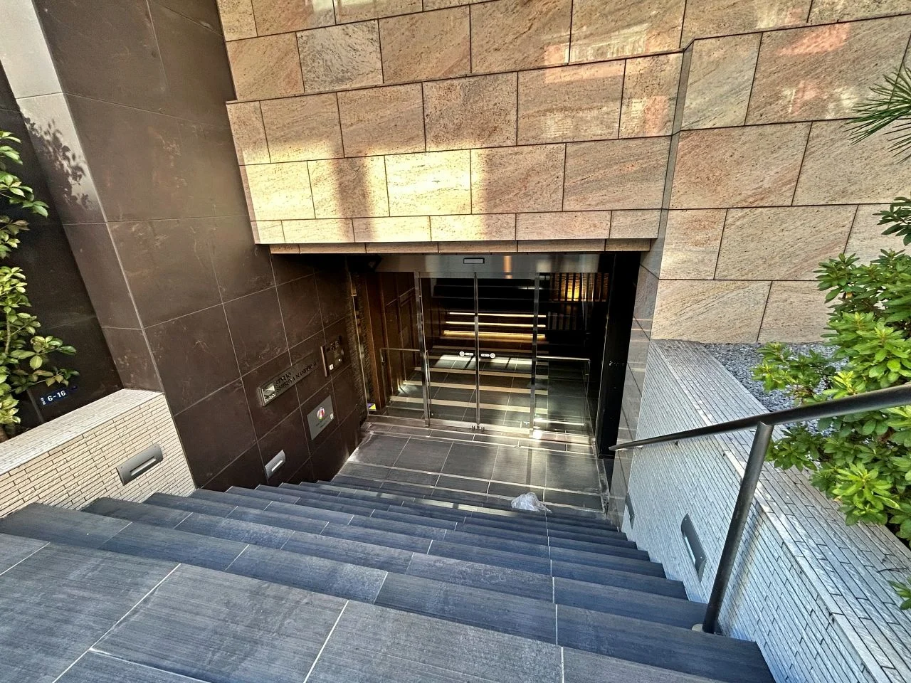 スタイリオ渋谷南平台 1 エントランス 3