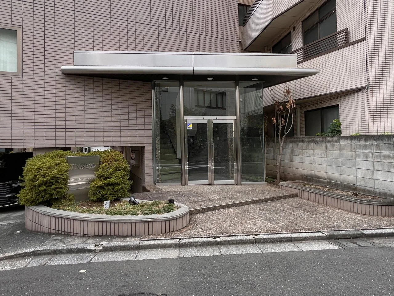 INBビル 2 ビルエントランス 3
