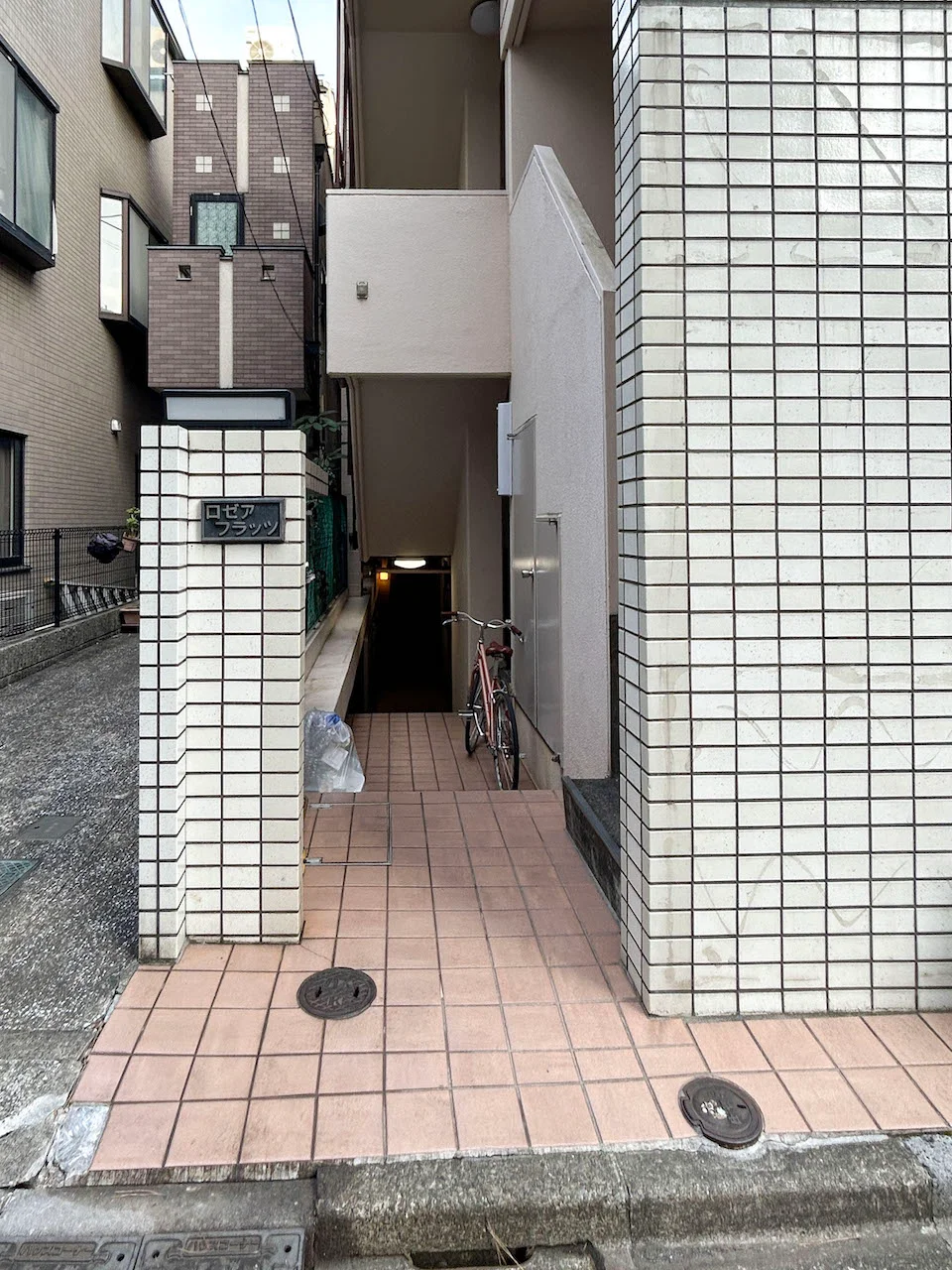 ロゼアフラッツ 3 エントランス 3