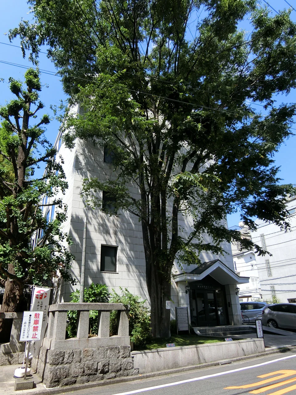 青山熊野神社ビル 1階・地下1階メゾネット オフィスビル外観 2