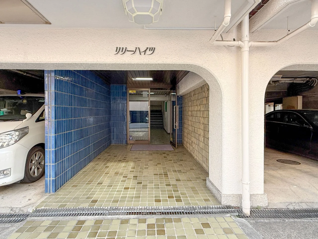 リリーハイツ 3 エントランス 3