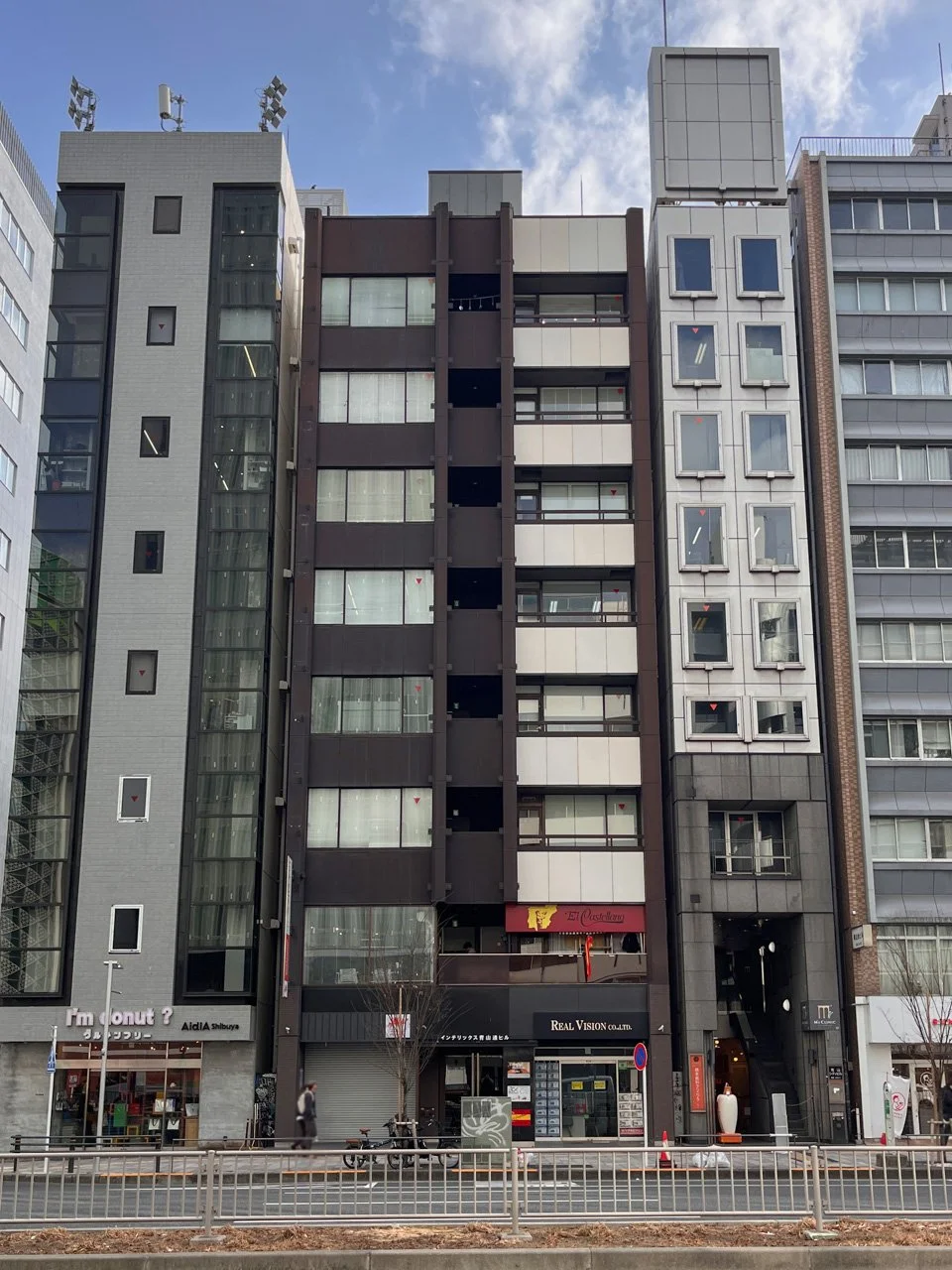 インテリックス青山通ビル 3 オフィスビル外観 1