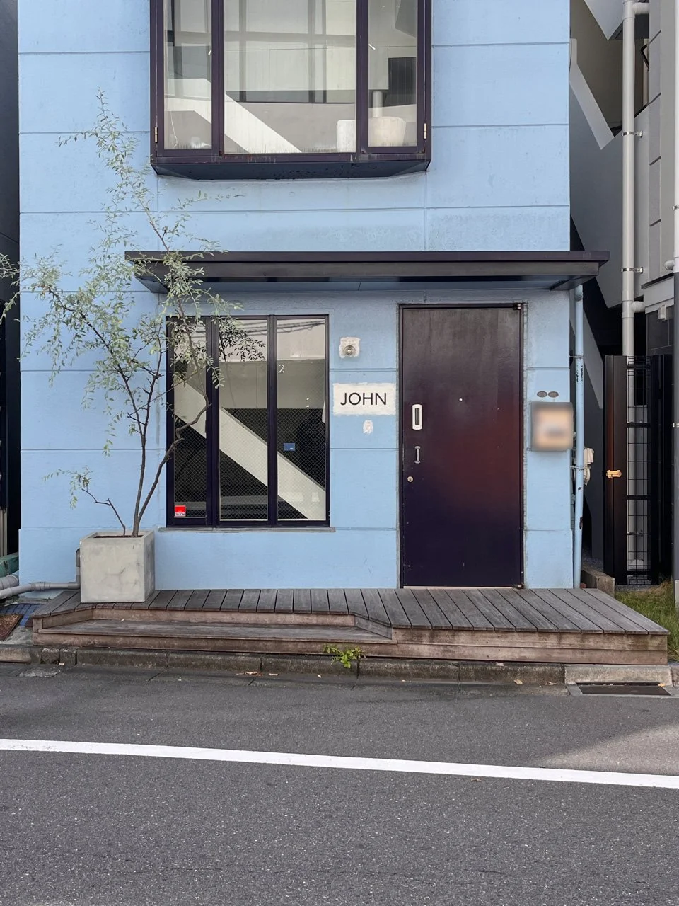 チャイルズプレイビル 一棟貸し エントランス 3