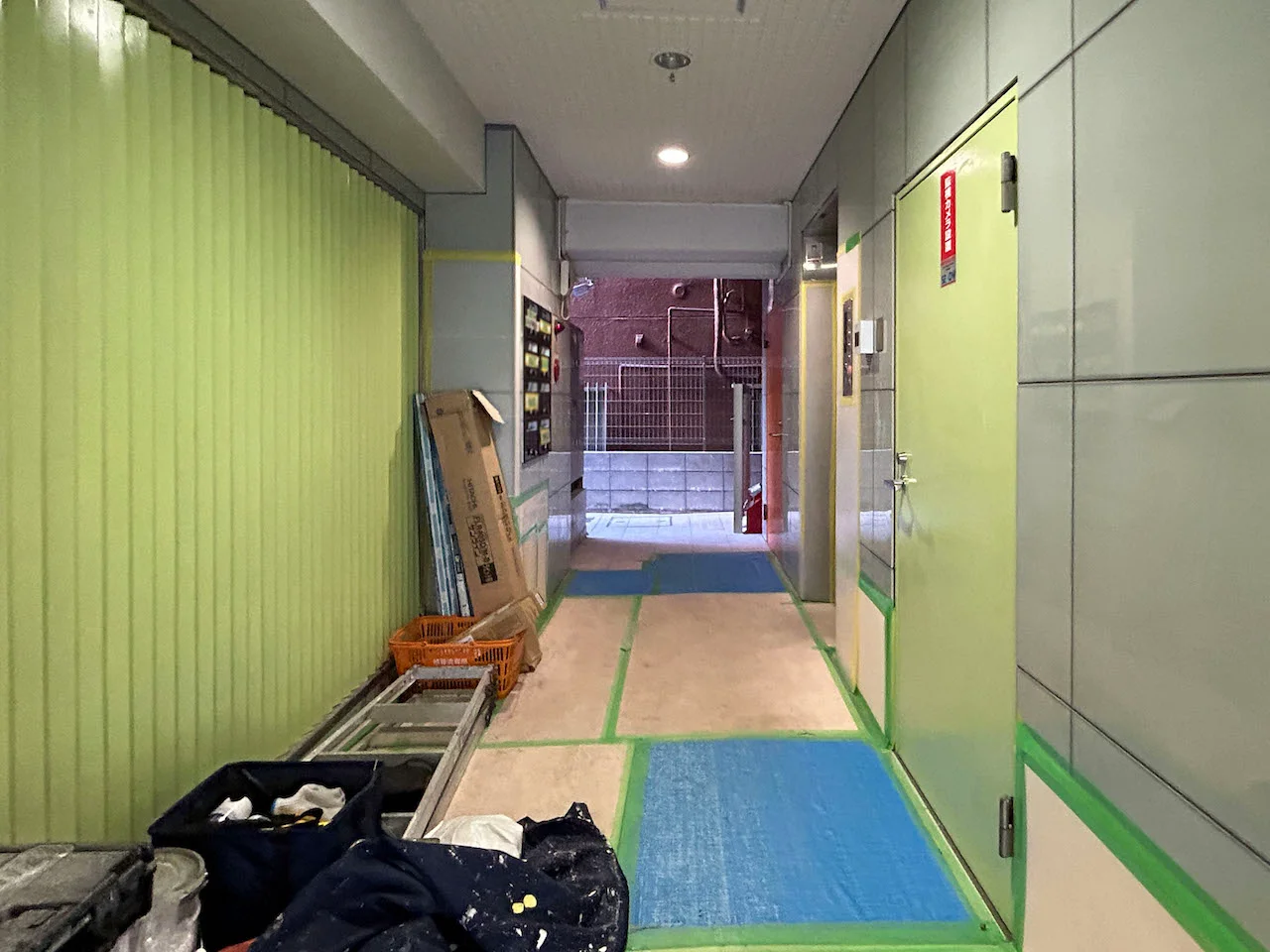 岩瀬ビル 5 エントランス 3