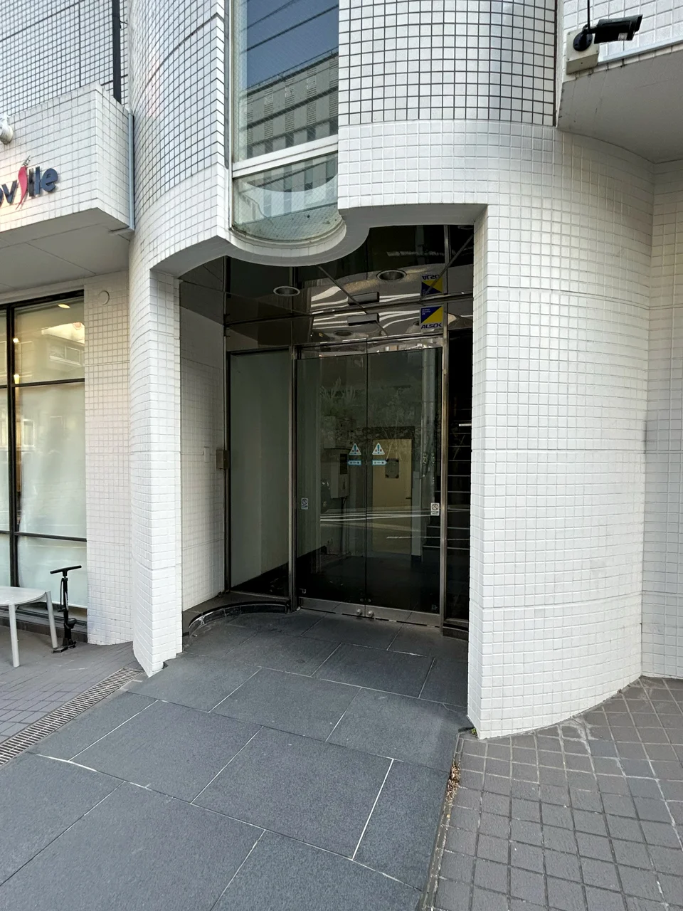烏山恵比寿ビル 地下1階から4階一棟貸し エントランス 3