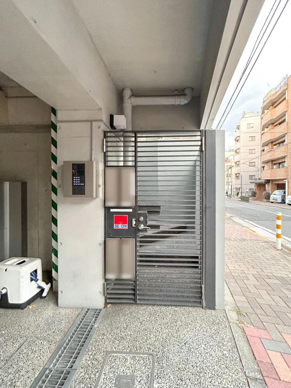 HMハウス 1 エントランス 3
