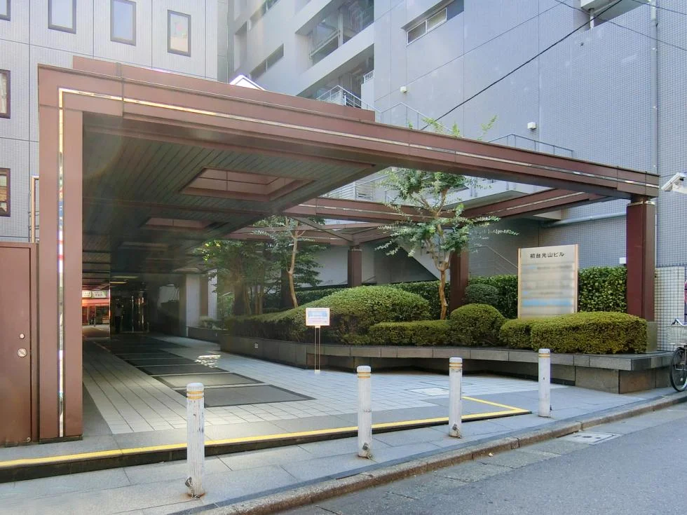 初台光山ビル 2 エントランス 3