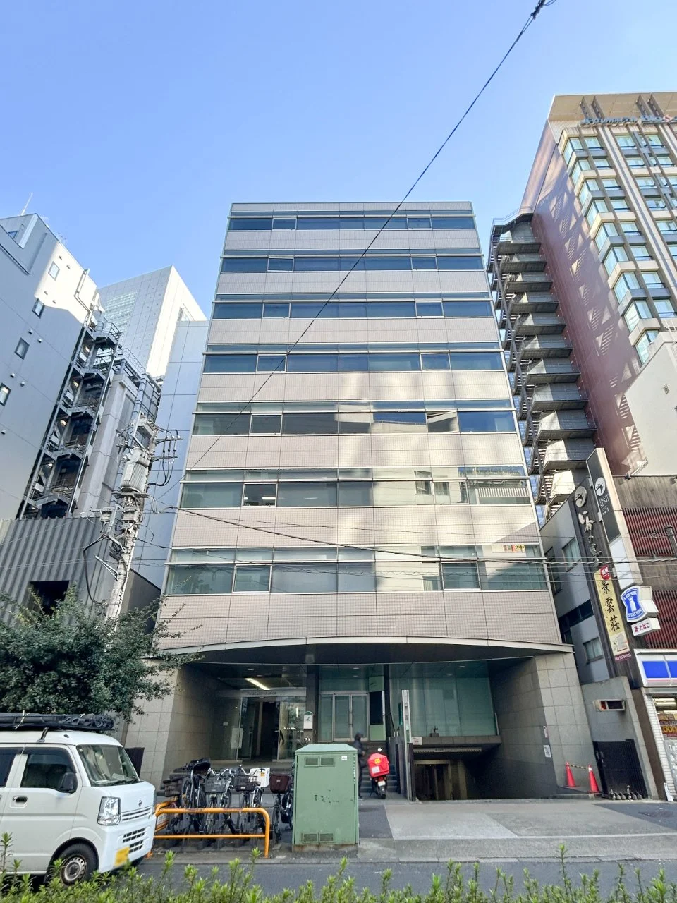 新宿南口第一ビルディング 3 オフィスビル外観 1