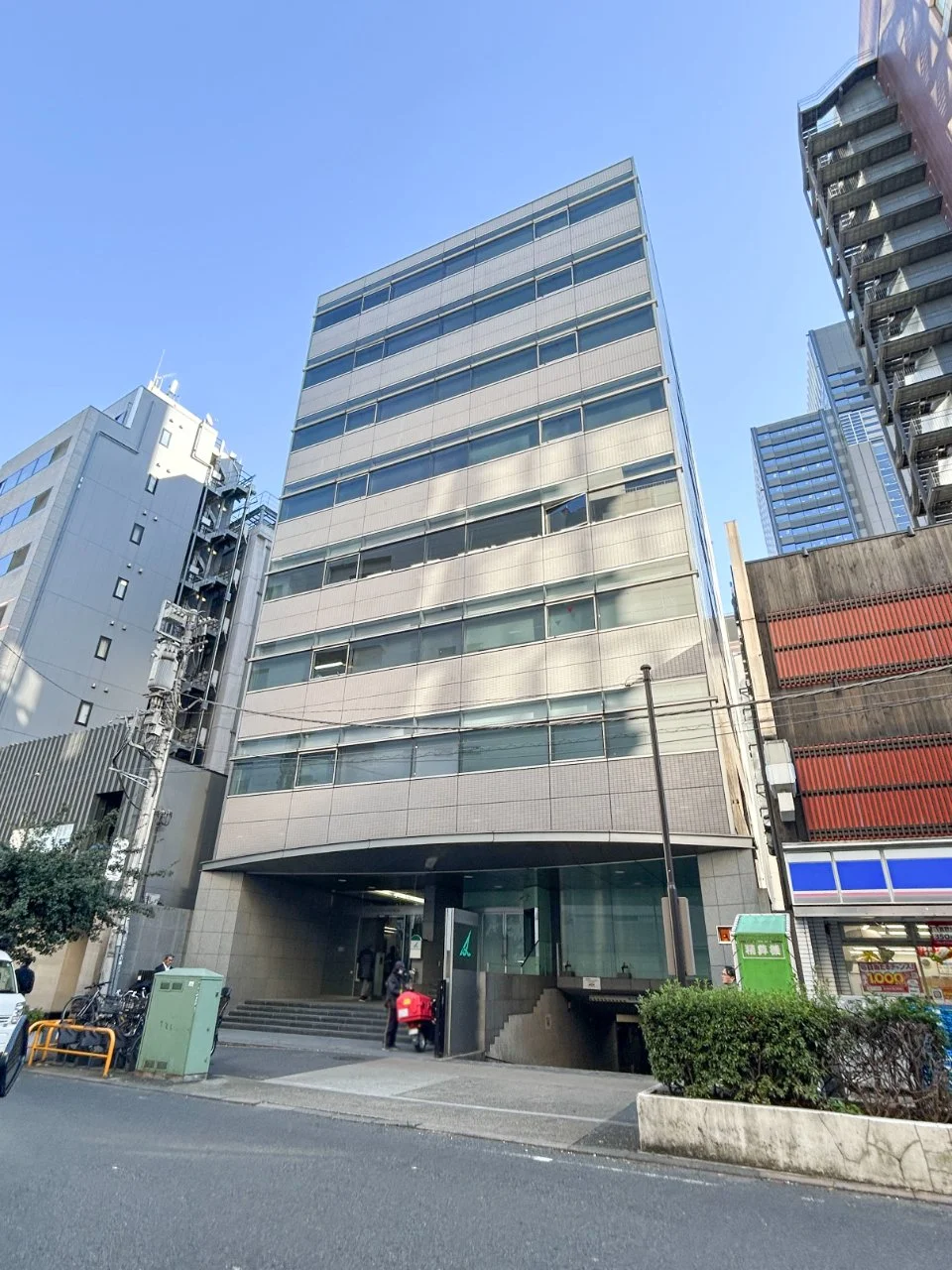 新宿南口第一ビルディング 3 オフィスビル外観 2