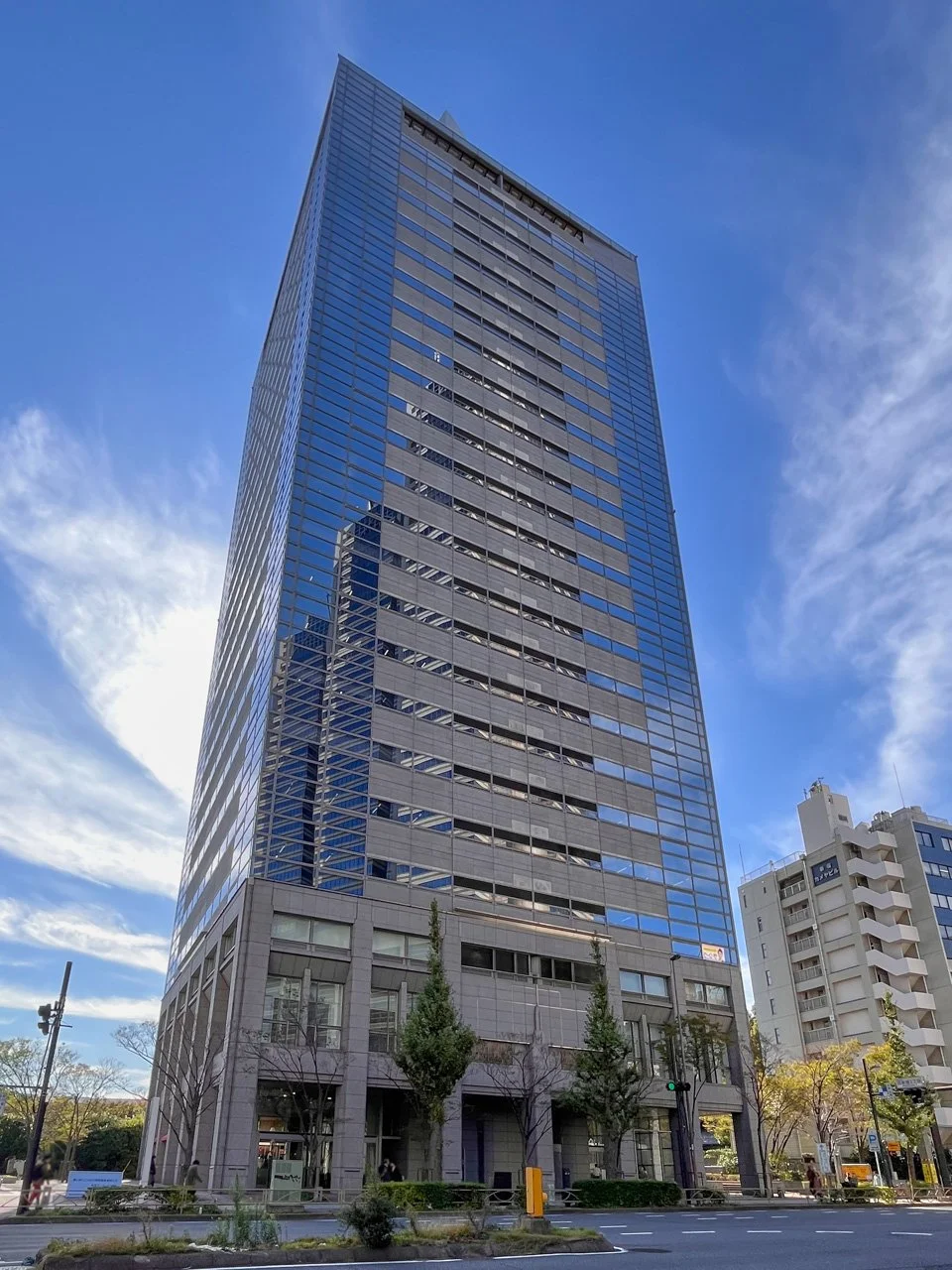 あいおいニッセイ同和損保新宿ビル 11 オフィスビル外観 1