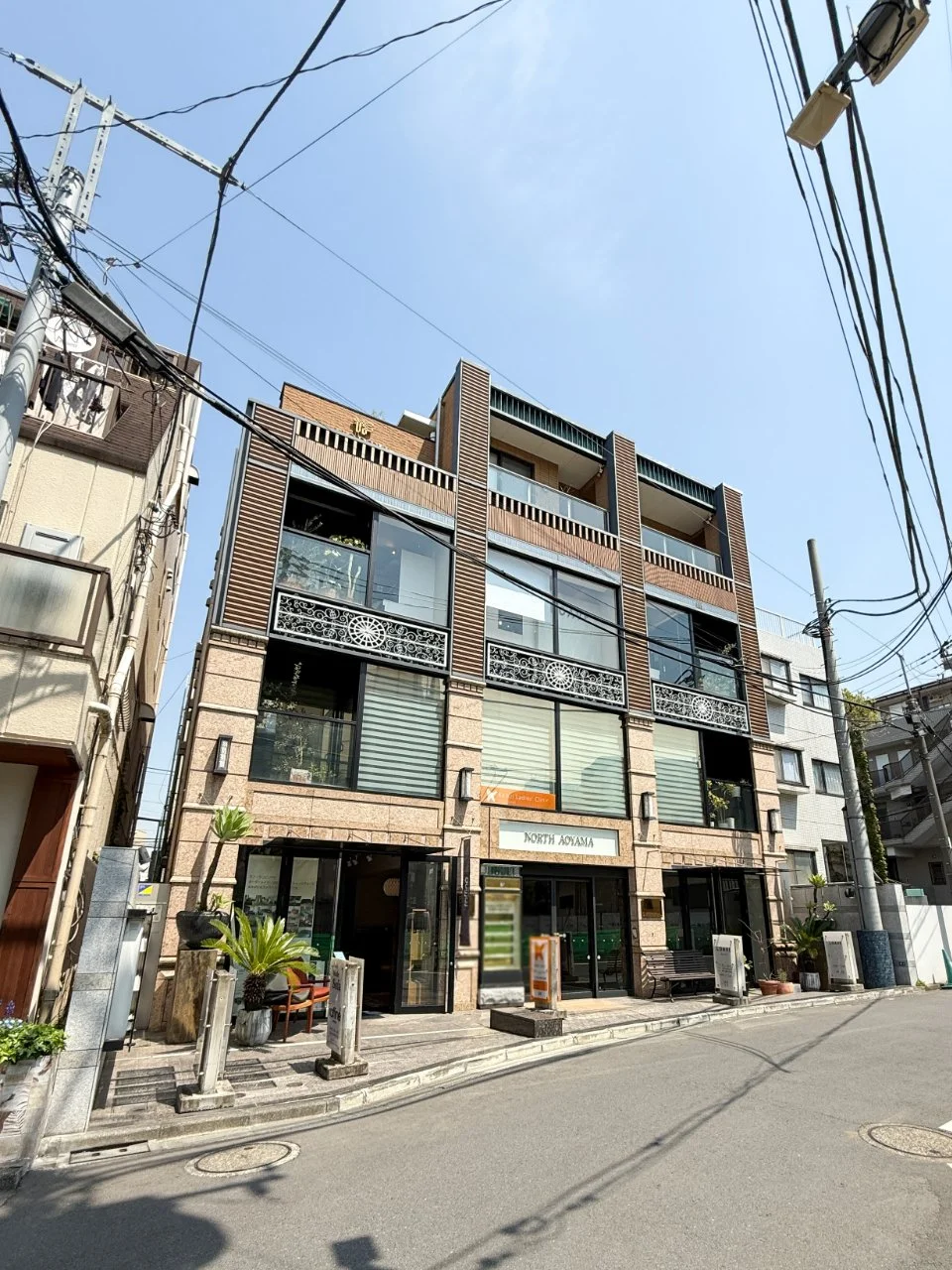 North Aoyama 1階A+B一括 オフィスビル外観 1