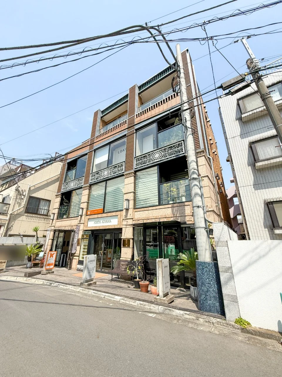North Aoyama 1階A+B一括 オフィスビル外観 2