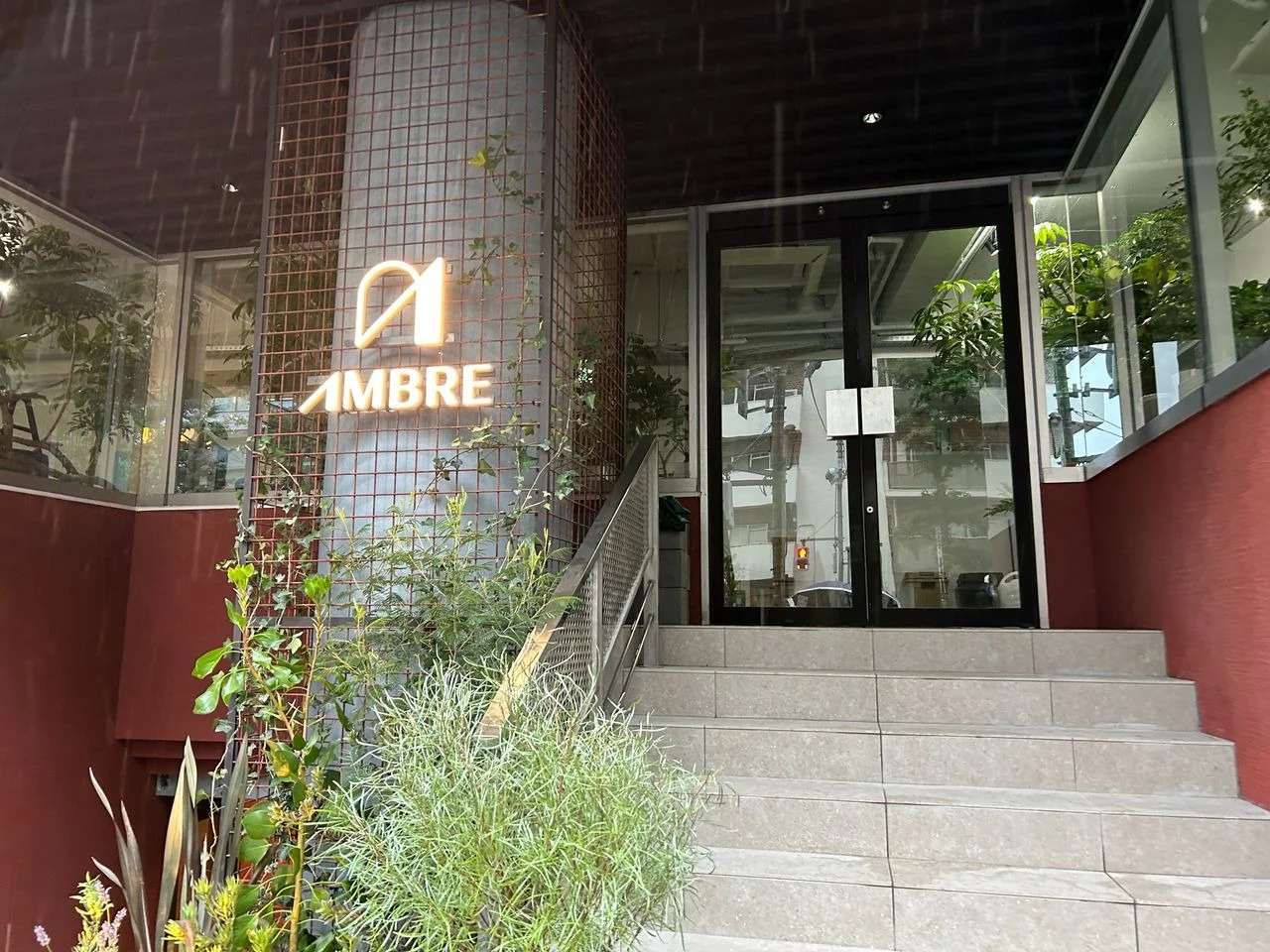 AMBRE 7 ビルエントランス 9