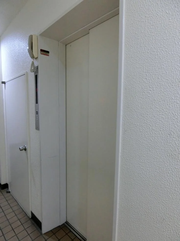 道玄坂ビル 8 エレベーター 15