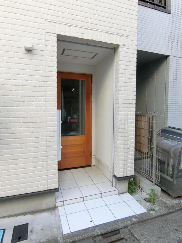 CASA 1 エントランス 3