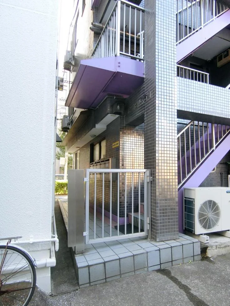 パークヒルズ石川 1 エントランス 3