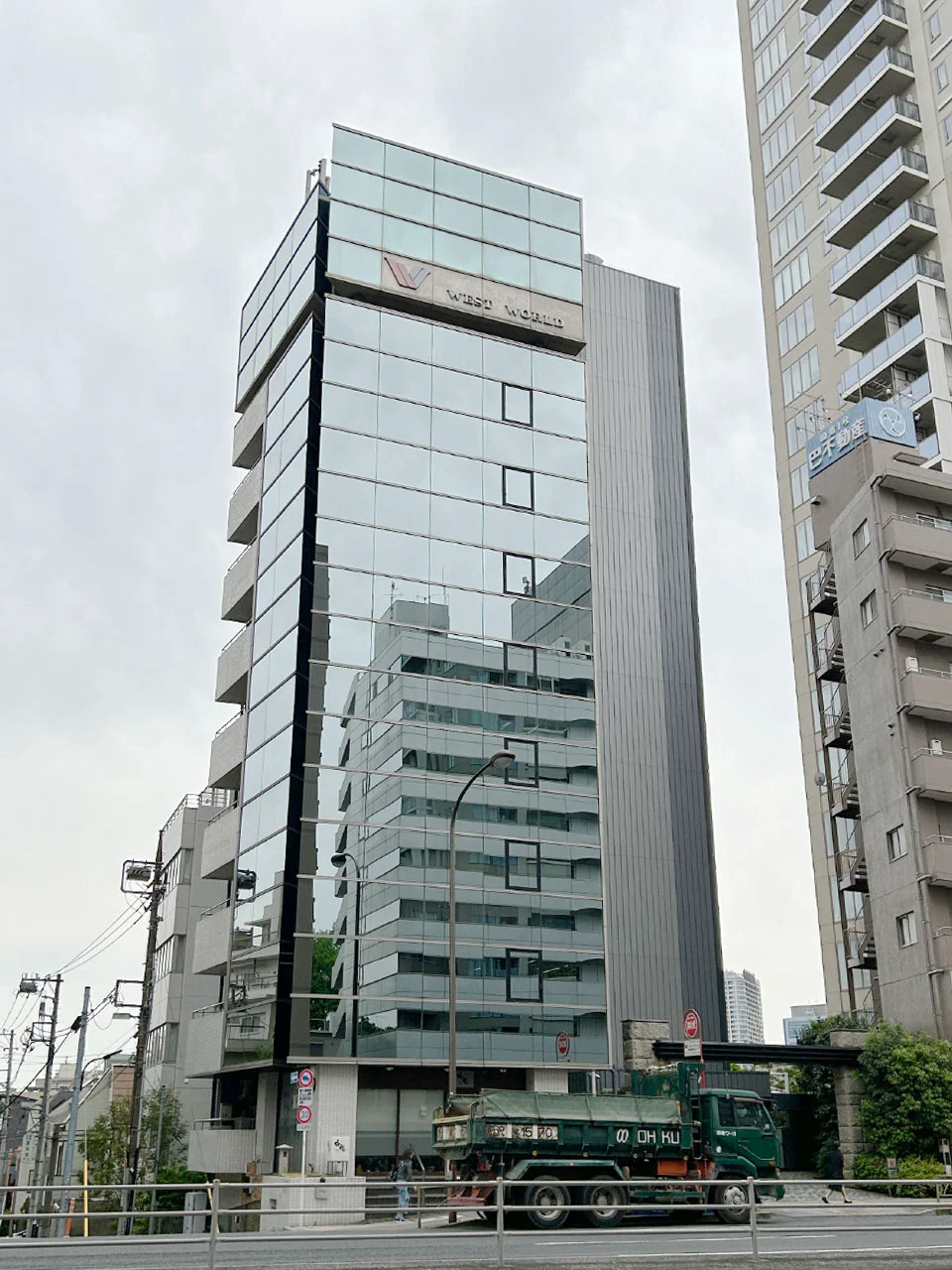 ウエストワールドビル