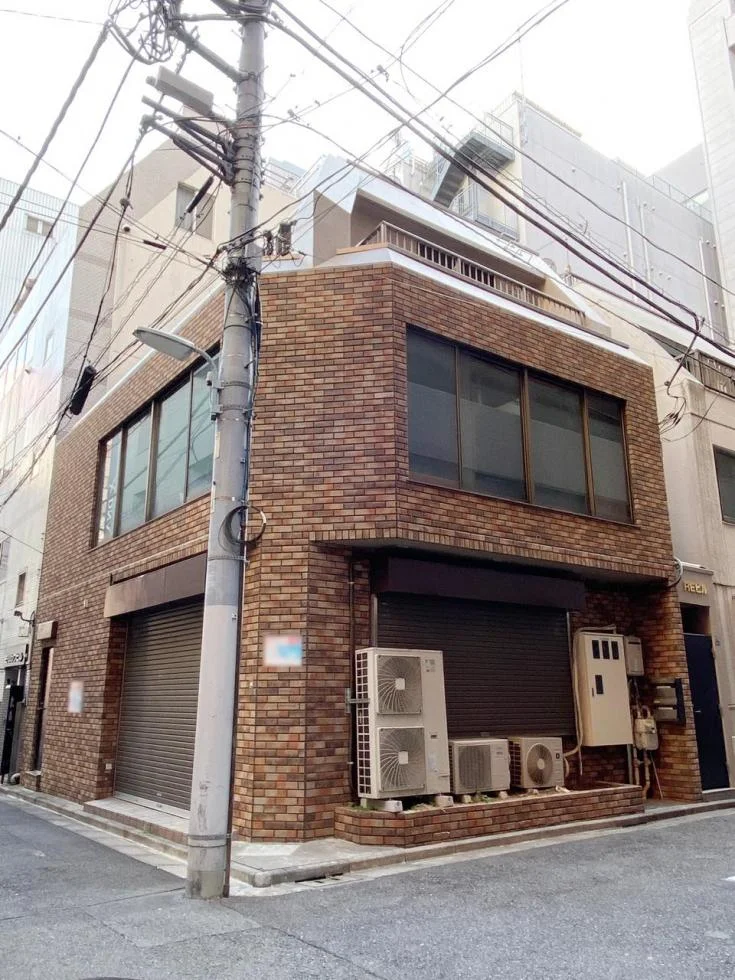 REビル 1 外観 1