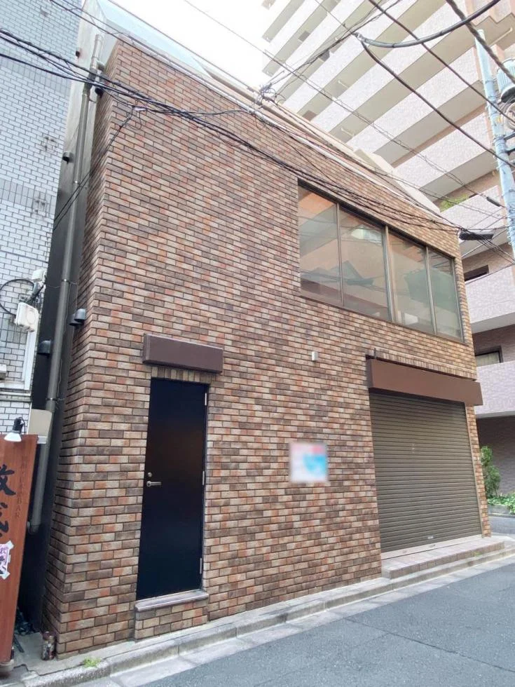 REビル 1 外観 2