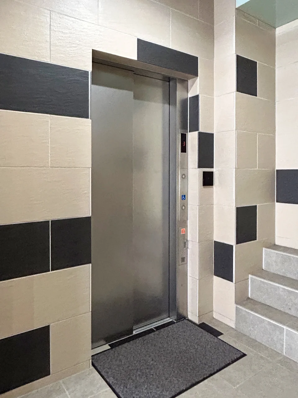 サメズミツワビル 4 共有部 5