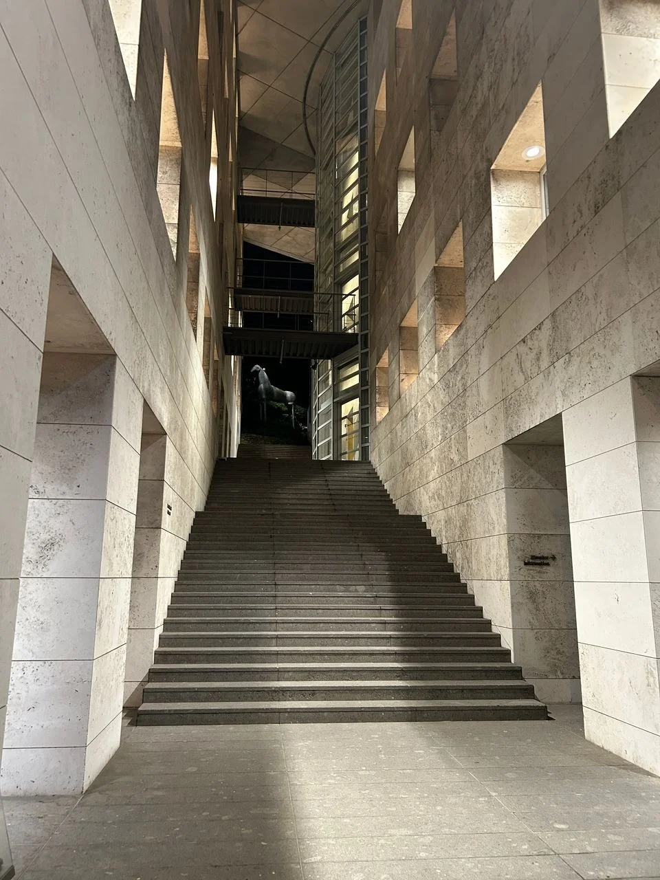 東京デザインセンター B1駅