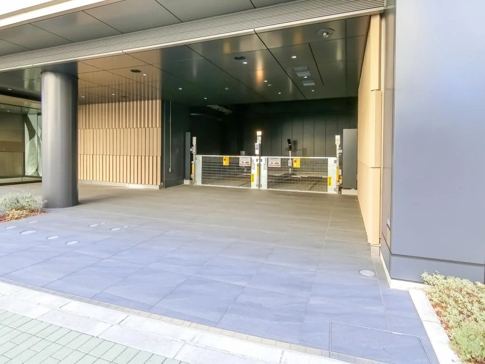 CIRCLES with島津山 6 ビルエントランス 11