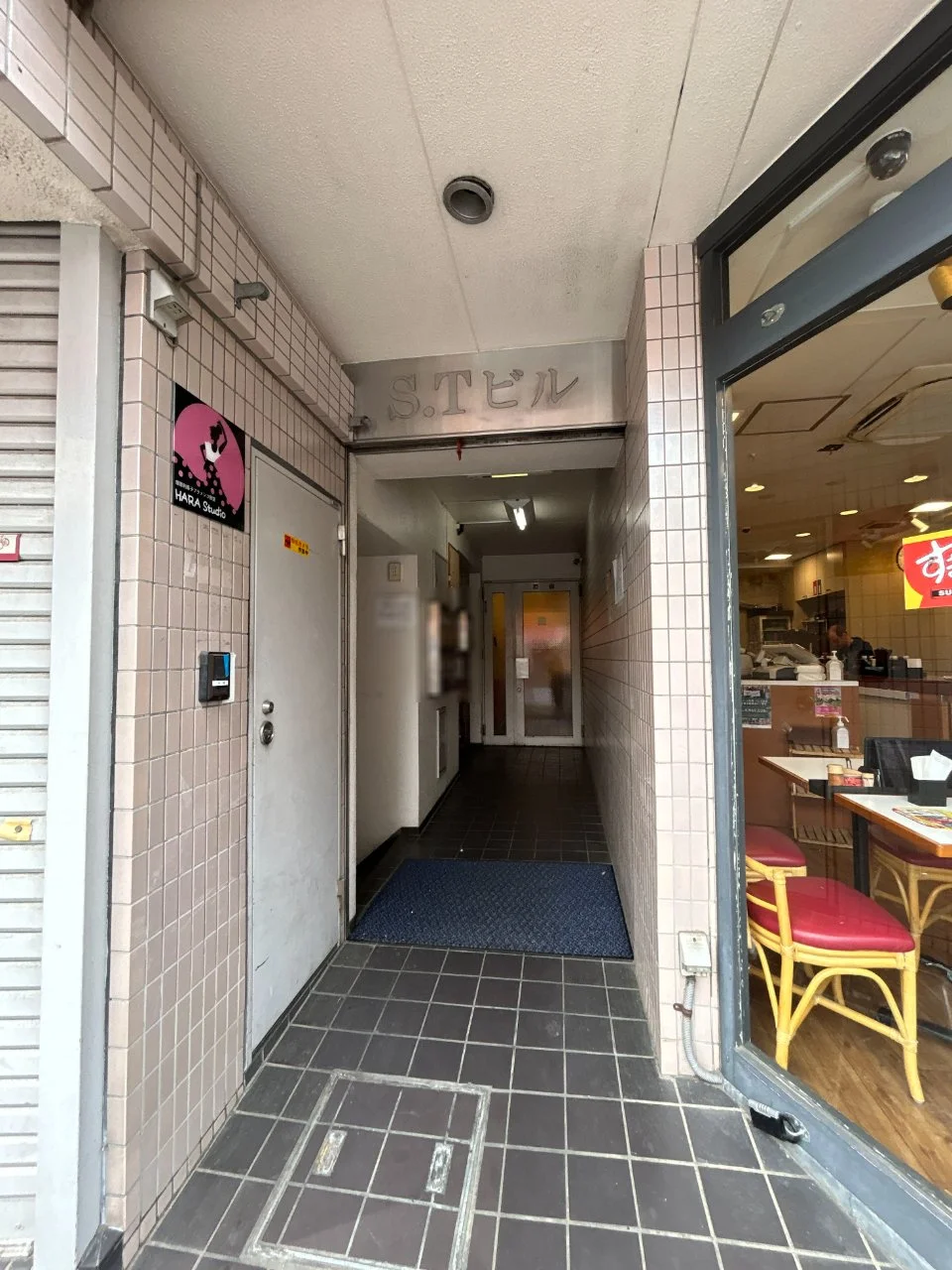 STビル 2 エントランス 3