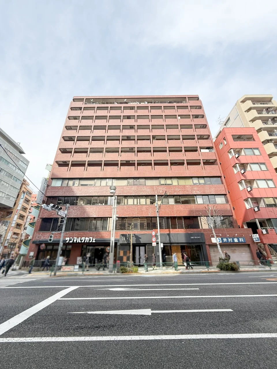 グランドメゾン新宿御苑 4 オフィスビル外観 1