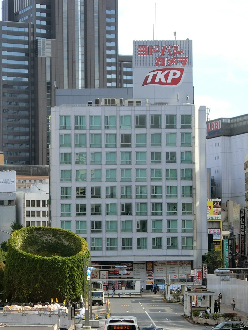 ヨドバシ新宿西口駅前ビル 10 オフィスビル外観 2