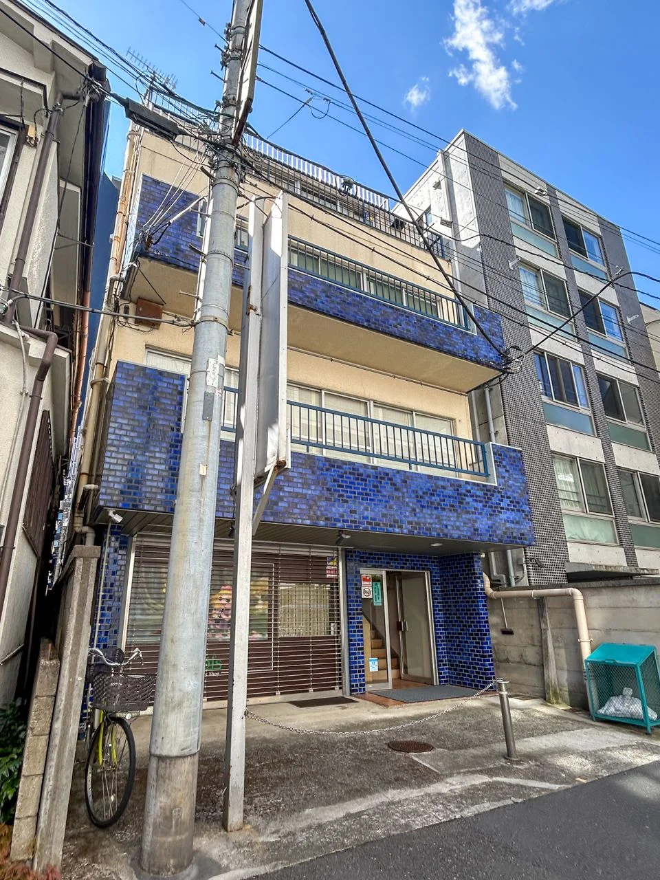 西新宿ビル 4 オフィスビル外観 2