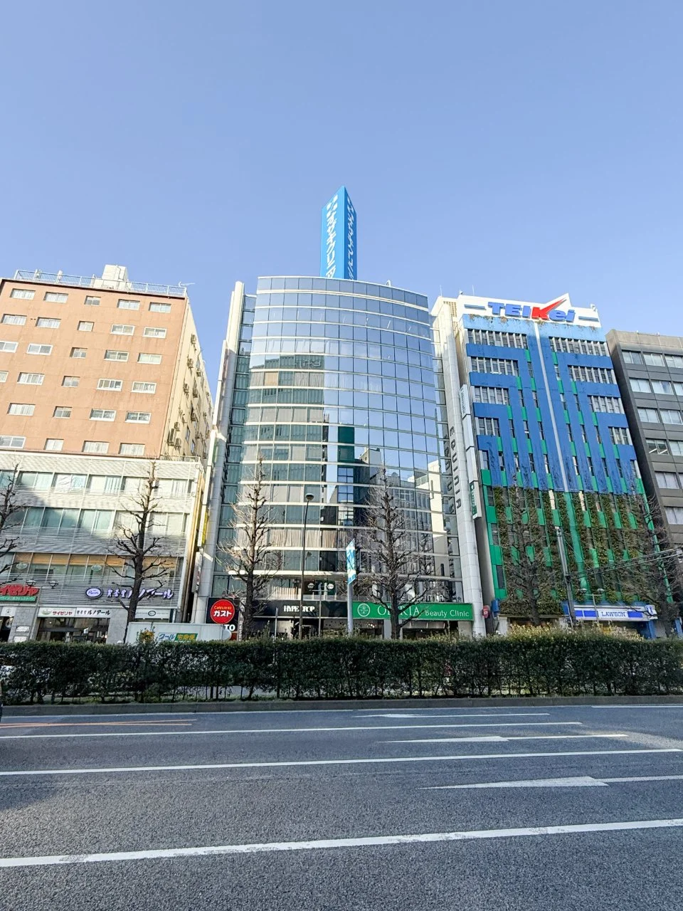 エキニア新宿 6 オフィスビル外観 2