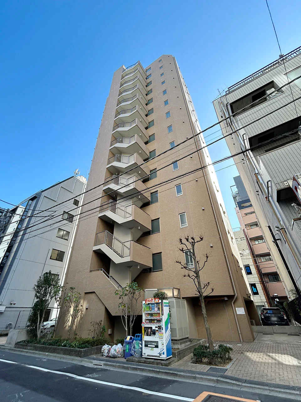 コンフォリア新宿御苑Ⅱ 8 外観 1