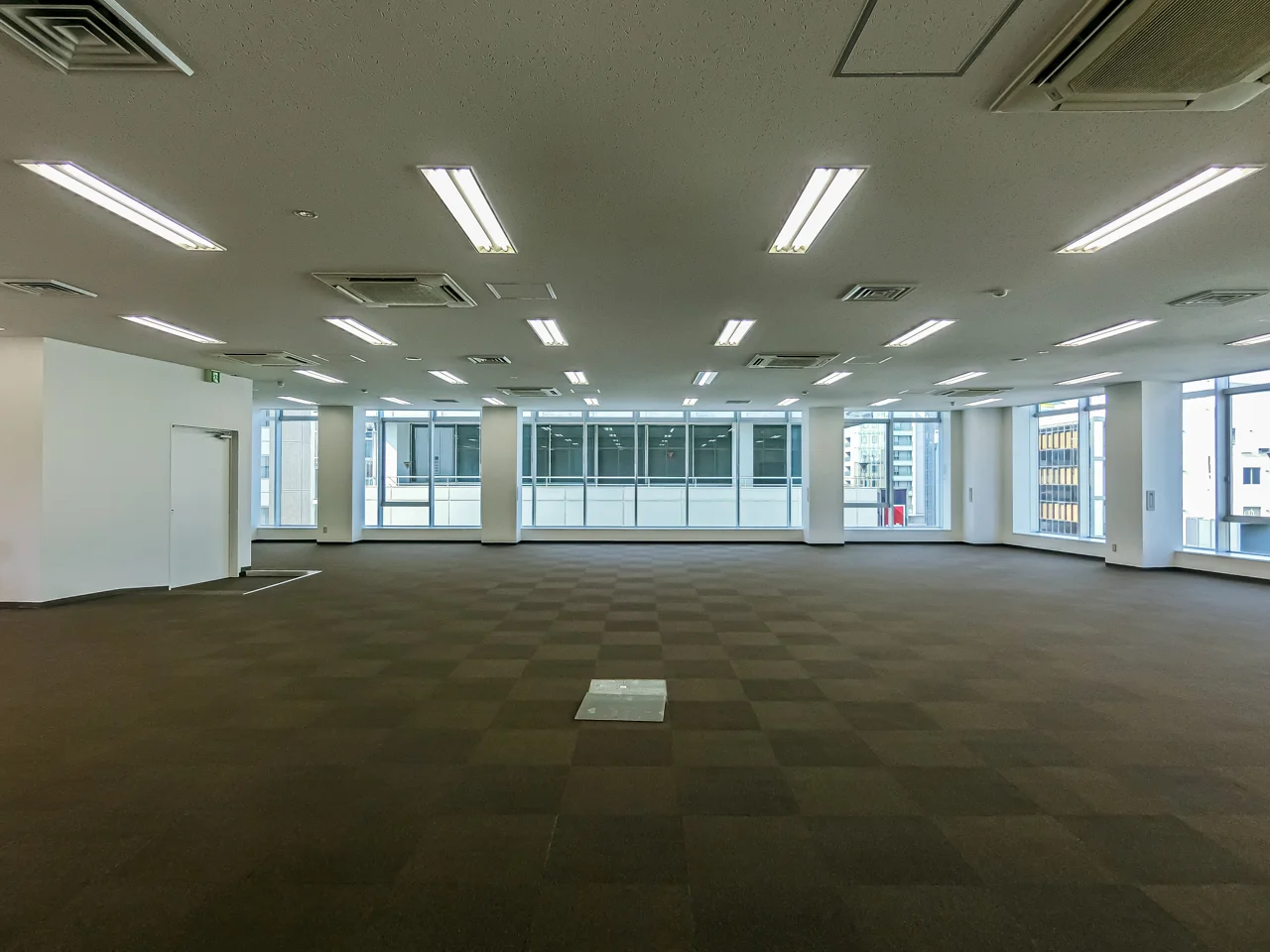 新宿イーストスクエアビル 8 執務室 5