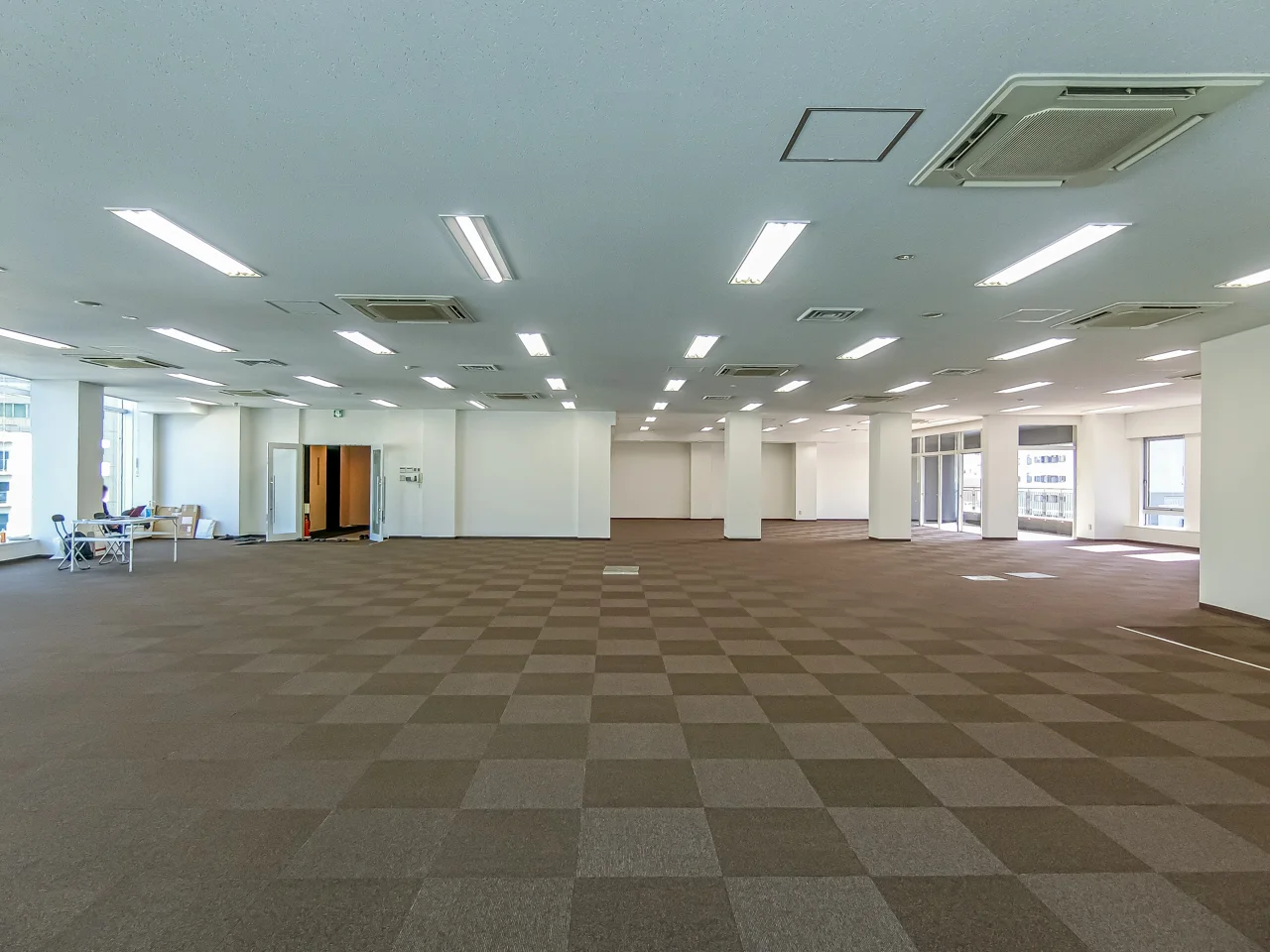新宿イーストスクエアビル 8 執務室 7