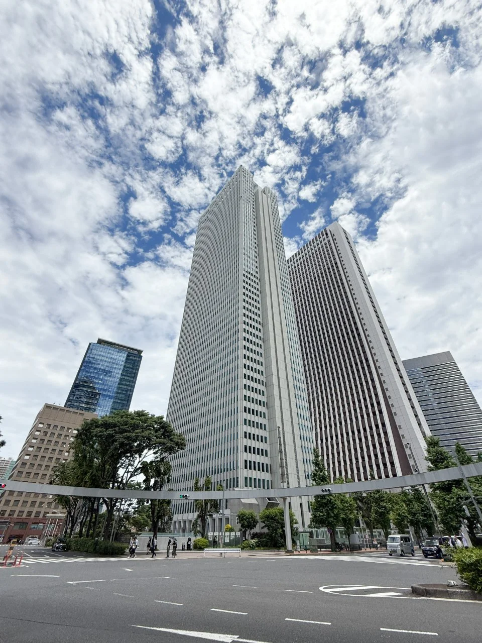 新宿野村ビル 9