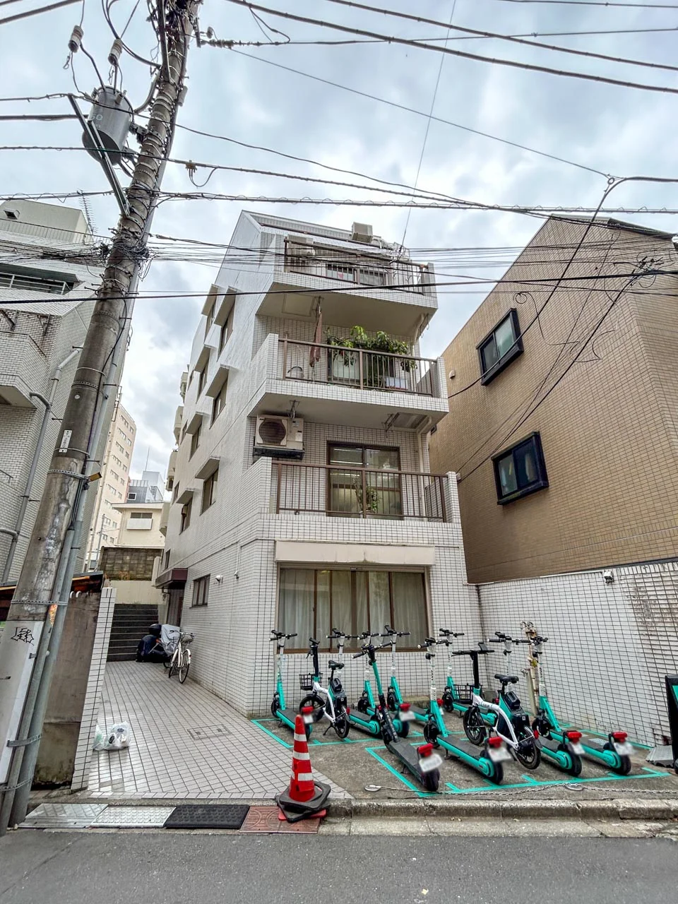 西新宿青木ビル 2 外観 1
