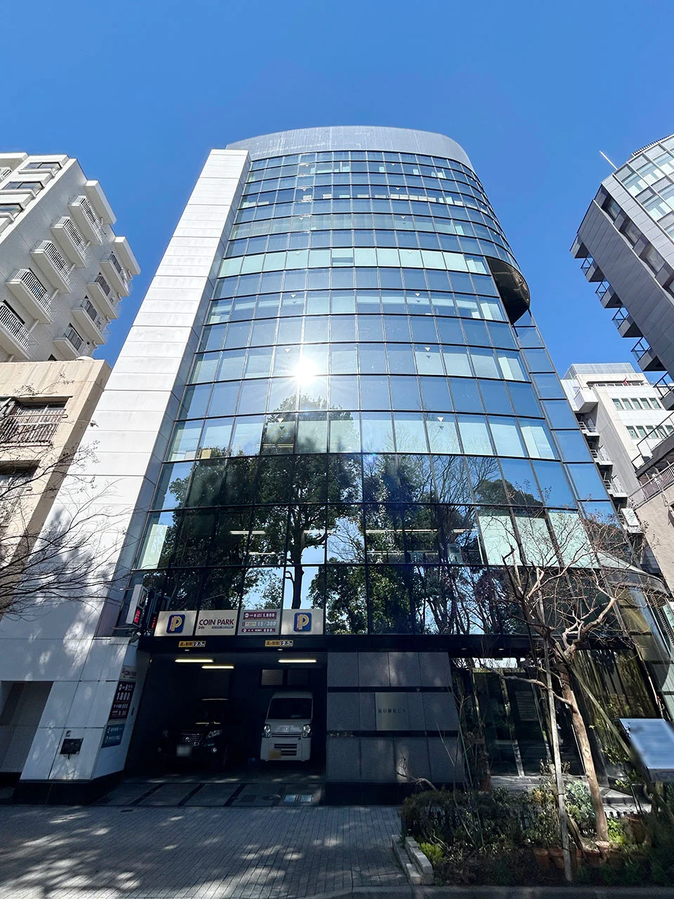 新宿御苑ビル 2 オフィスビル外観 2